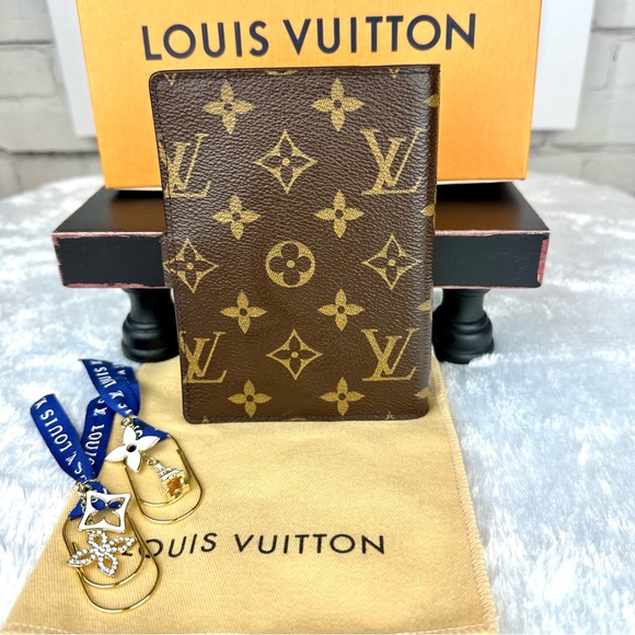 Louis Vuitton Planner Agenda PM LIKE NEW with paper clips, paper and box - Picture 2 of 11